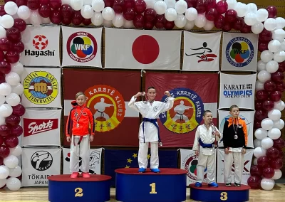karate sacensību uzvarētāji