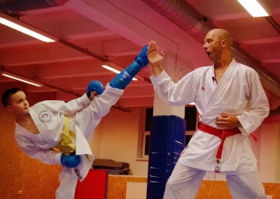 kumite karatē kluba treniņš